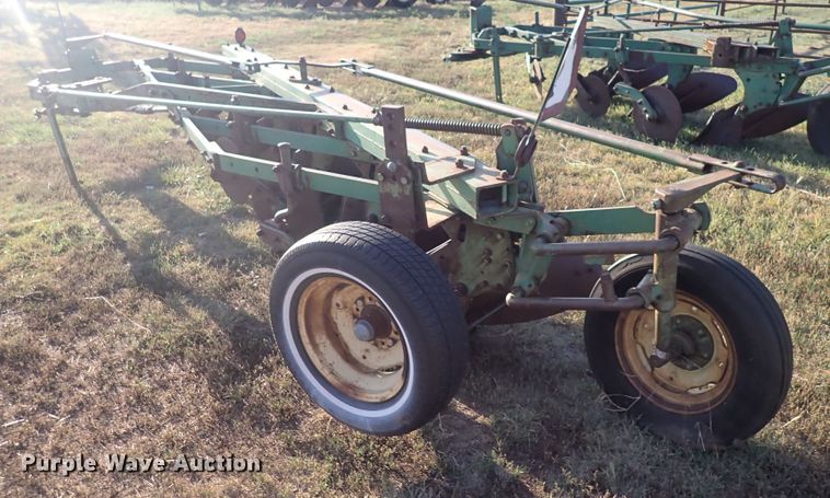 image for item DN2074 John Deere  five bottom plow