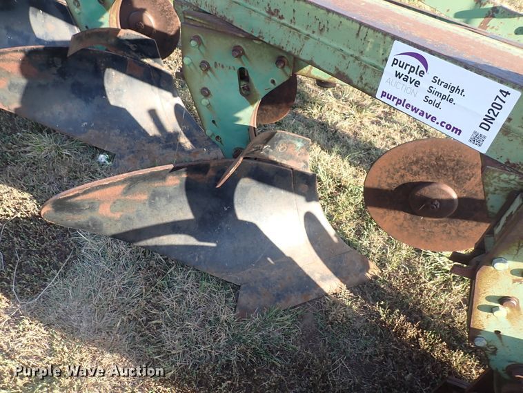 image for item DN2074 John Deere  five bottom plow