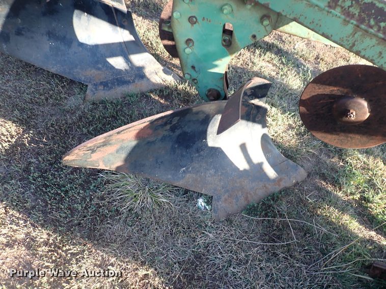 image for item DN2074 John Deere  five bottom plow