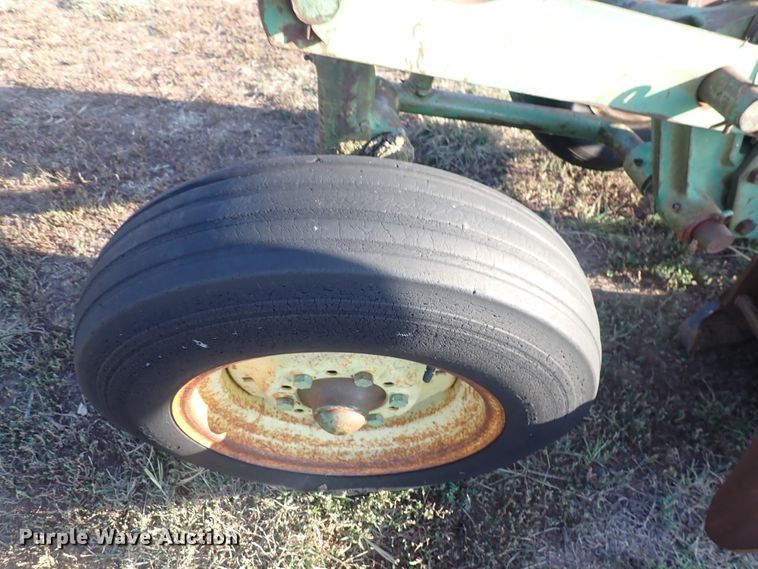 image for item DN2074 John Deere  five bottom plow