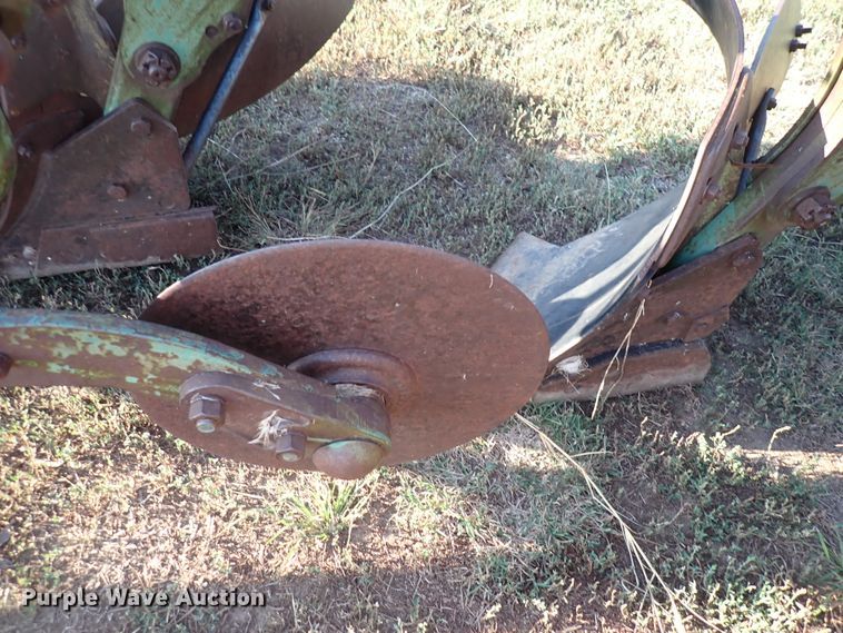 image for item DN2074 John Deere  five bottom plow