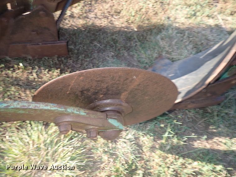 image for item DN2074 John Deere  five bottom plow