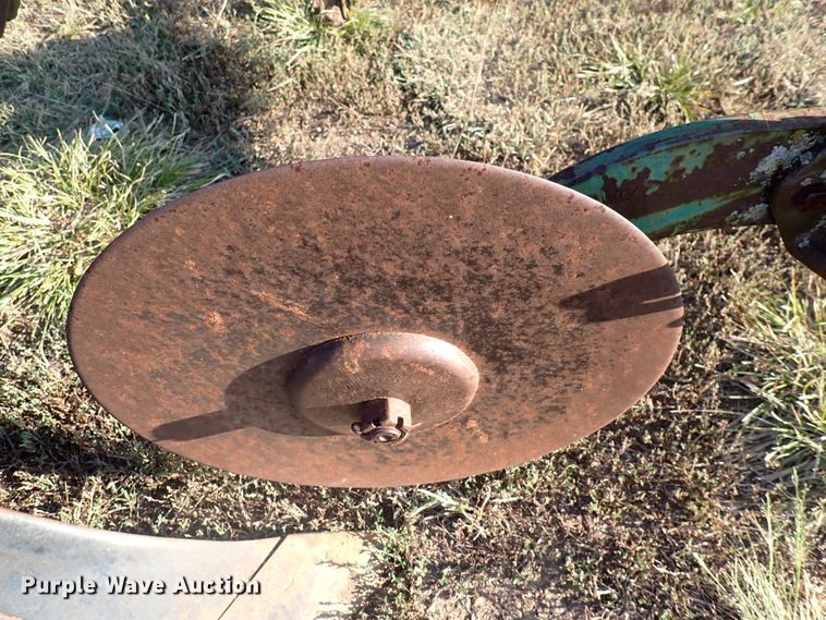 image for item DN2074 John Deere  five bottom plow