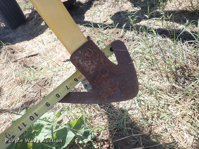 image for item DN2078 John Deere 980  field cultivator