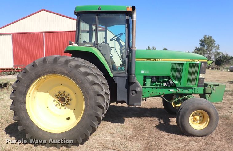 image for item DN2079 1996 John Deere 7800  tractor