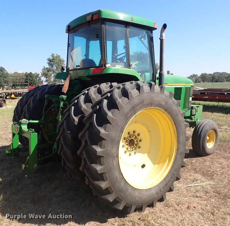 image for item DN2079 1996 John Deere 7800  tractor
