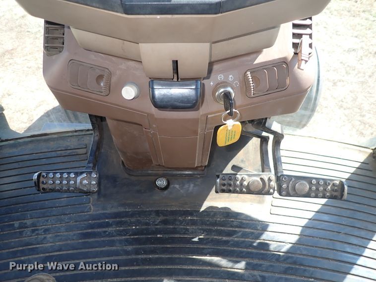 image for item DN2079 1996 John Deere 7800  tractor