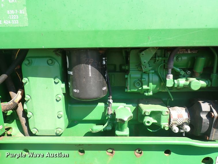 image for item DN2079 1996 John Deere 7800  tractor