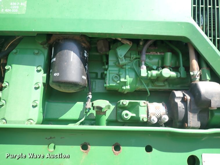 image for item DN2079 1996 John Deere 7800  tractor