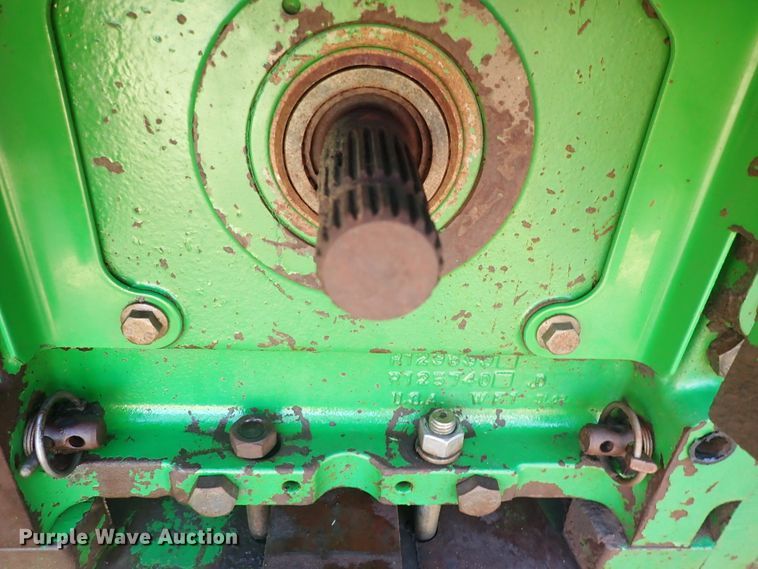 image for item DN2079 1996 John Deere 7800  tractor