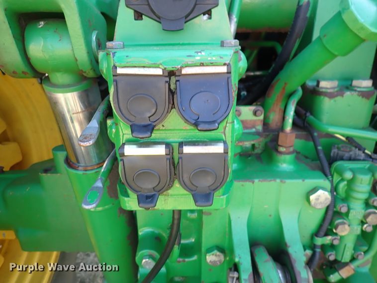 image for item DN2079 1996 John Deere 7800  tractor