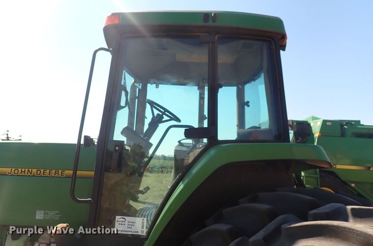 image for item DN2079 1996 John Deere 7800  tractor