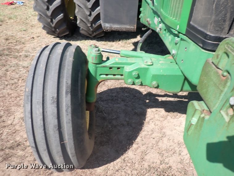 image for item DN2079 1996 John Deere 7800  tractor