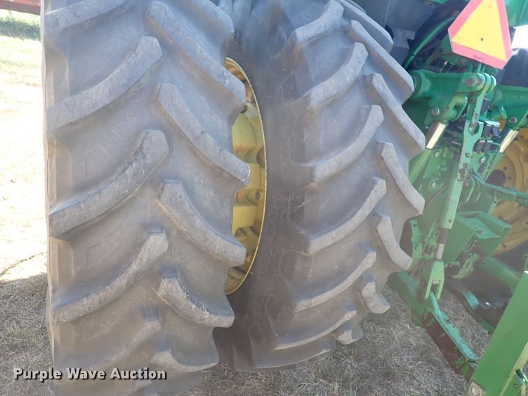image for item DN2079 1996 John Deere 7800  tractor