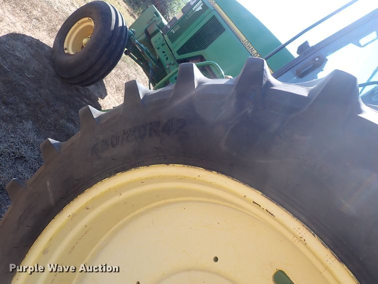 image for item DN2079 1996 John Deere 7800  tractor