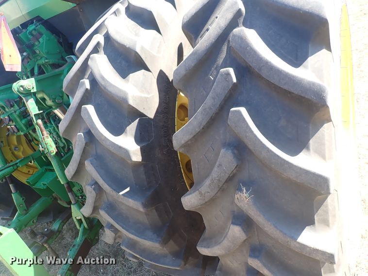 image for item DN2079 1996 John Deere 7800  tractor