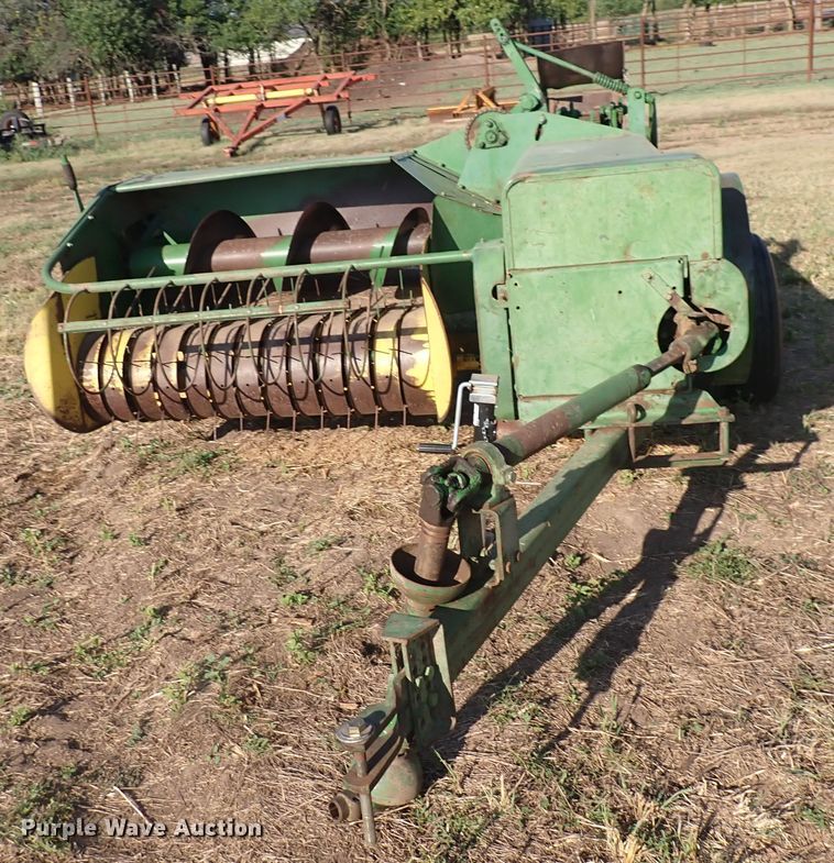 image for item DN2080 John Deere 224WS  small square baler
