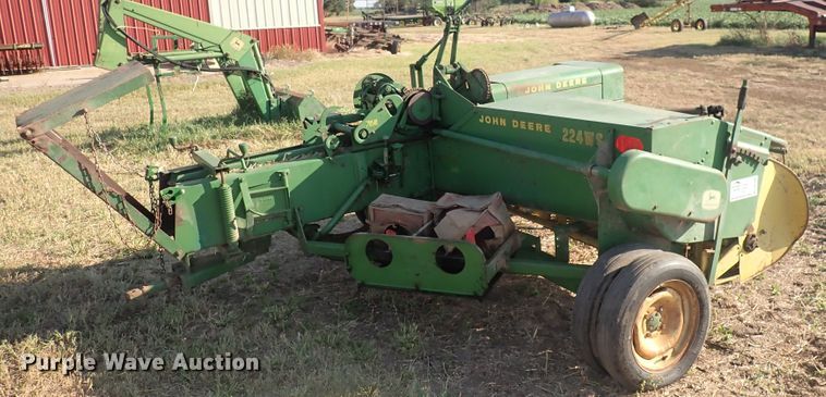 image for item DN2080 John Deere 224WS  small square baler