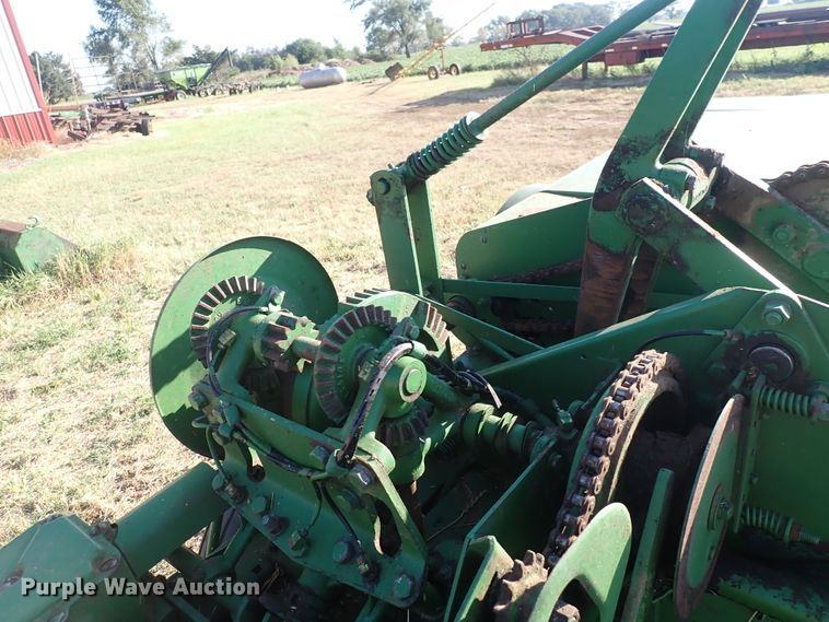 image for item DN2080 John Deere 224WS  small square baler