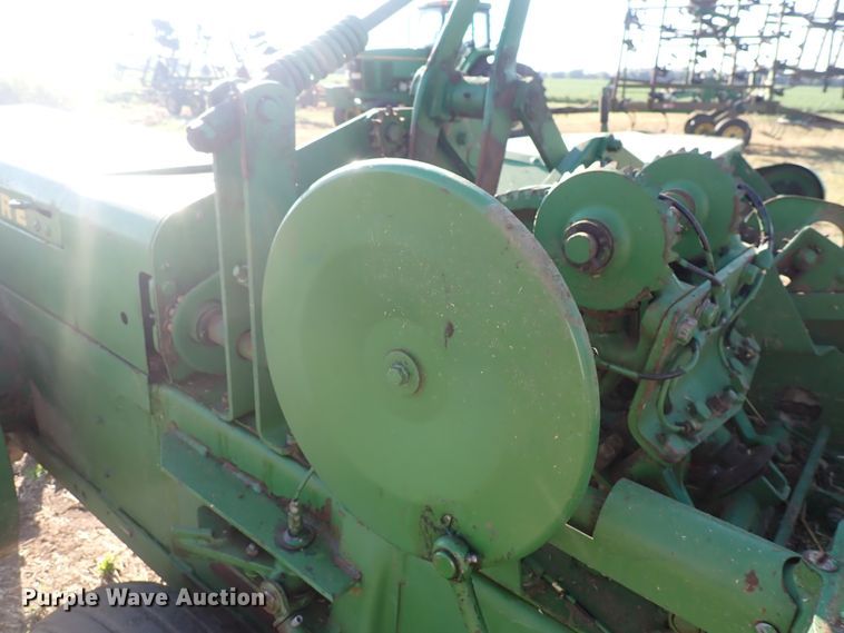 image for item DN2080 John Deere 224WS  small square baler