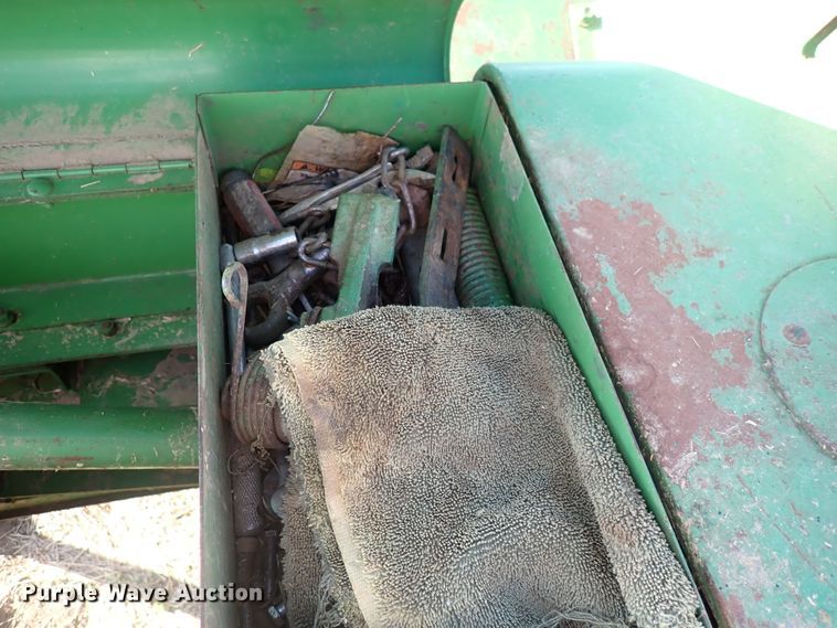 image for item DN2080 John Deere 224WS  small square baler
