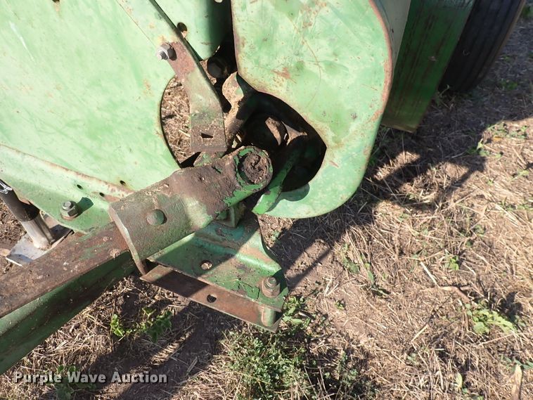 image for item DN2080 John Deere 224WS  small square baler