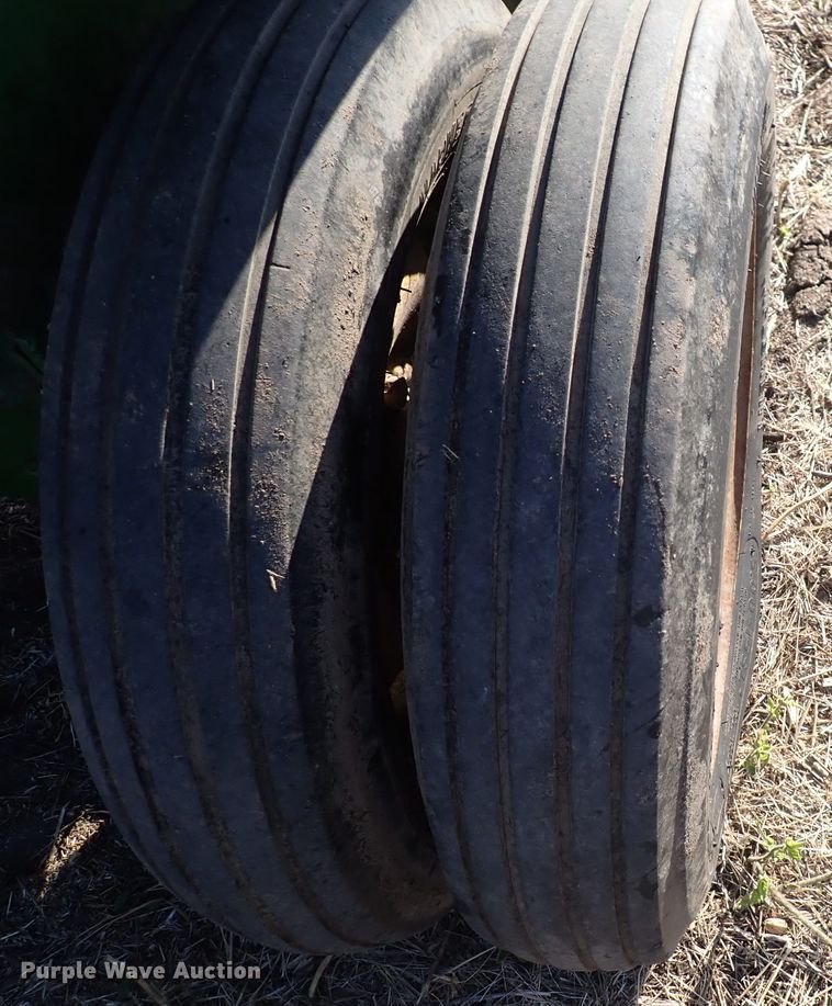 image for item DN2080 John Deere 224WS  small square baler