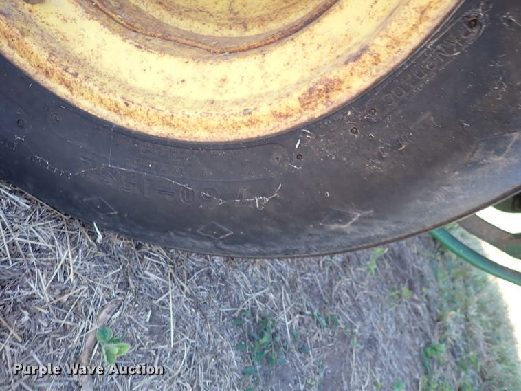 image for item DN2080 John Deere 224WS  small square baler