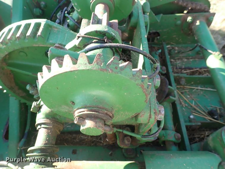 image for item DN2080 John Deere 224WS  small square baler
