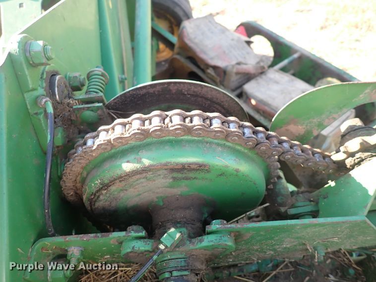 image for item DN2080 John Deere 224WS  small square baler