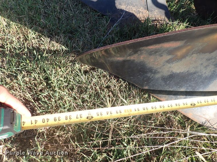 image for item DN2081 Three bottom plow