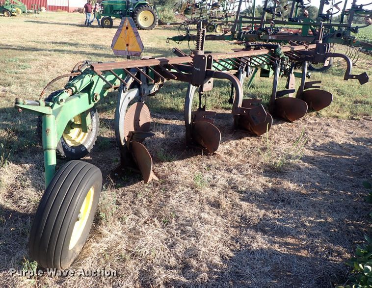 image for item DN2082 John Deere A2800  five bottom plow