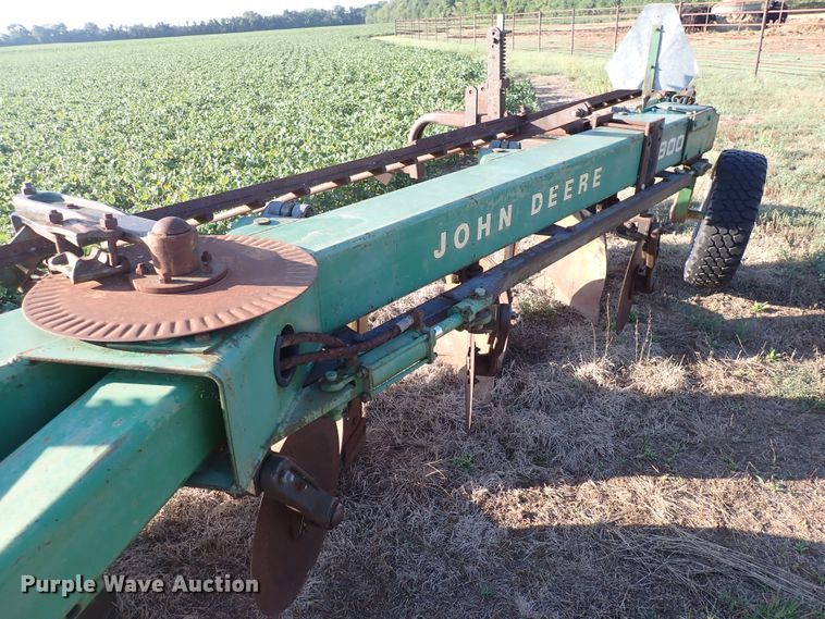 image for item DN2082 John Deere A2800  five bottom plow