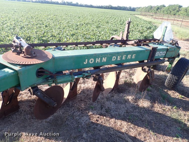 image for item DN2082 John Deere A2800  five bottom plow
