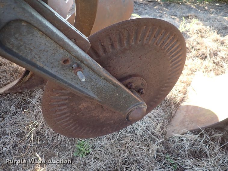 image for item DN2082 John Deere A2800  five bottom plow