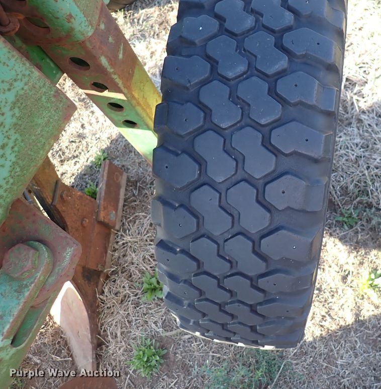 image for item DN2082 John Deere A2800  five bottom plow