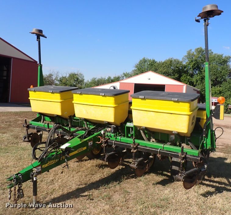 image for item DN2083 John Deere 1750 MaxEmerge XP  planter