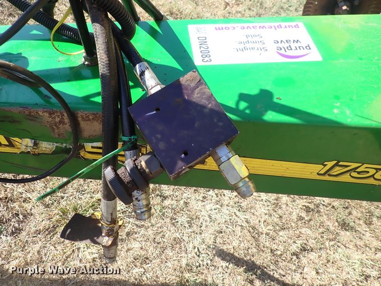 image for item DN2083 John Deere 1750 MaxEmerge XP  planter
