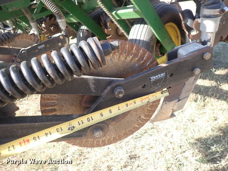 image for item DN2083 John Deere 1750 MaxEmerge XP  planter