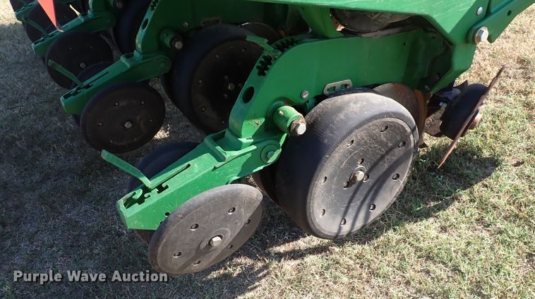 image for item DN2083 John Deere 1750 MaxEmerge XP  planter