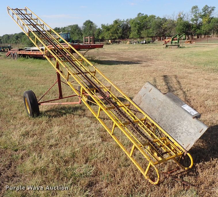 image for item DN2086 Hay bale elevator
