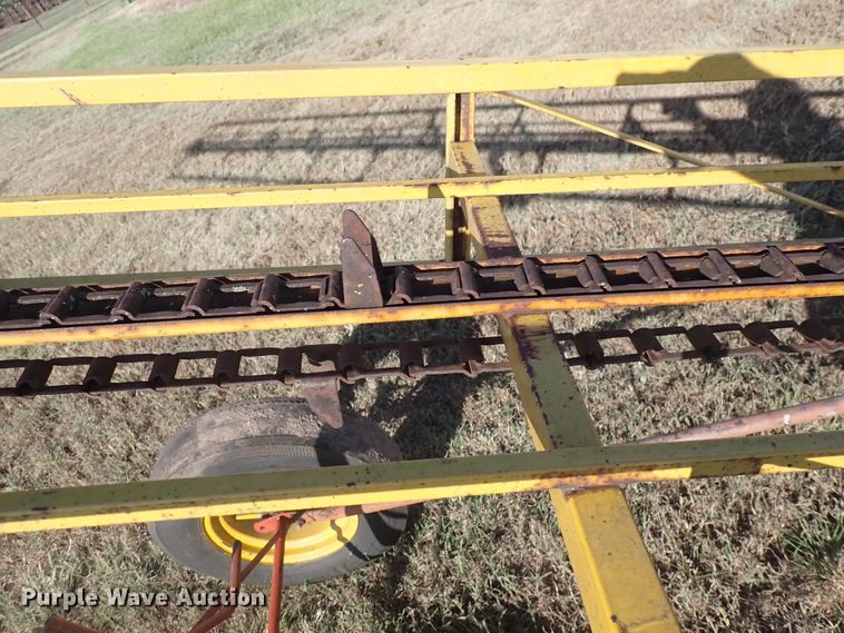 image for item DN2086 Hay bale elevator