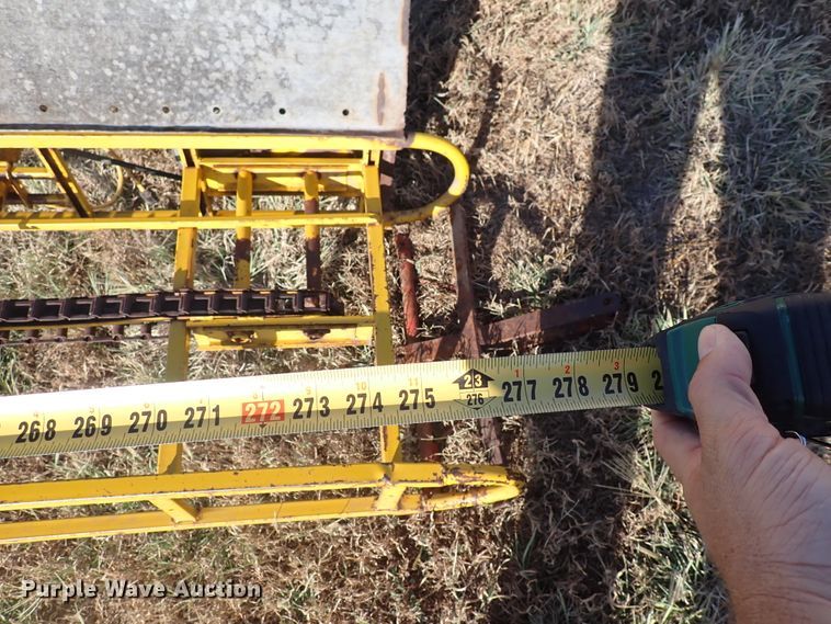 image for item DN2086 Hay bale elevator