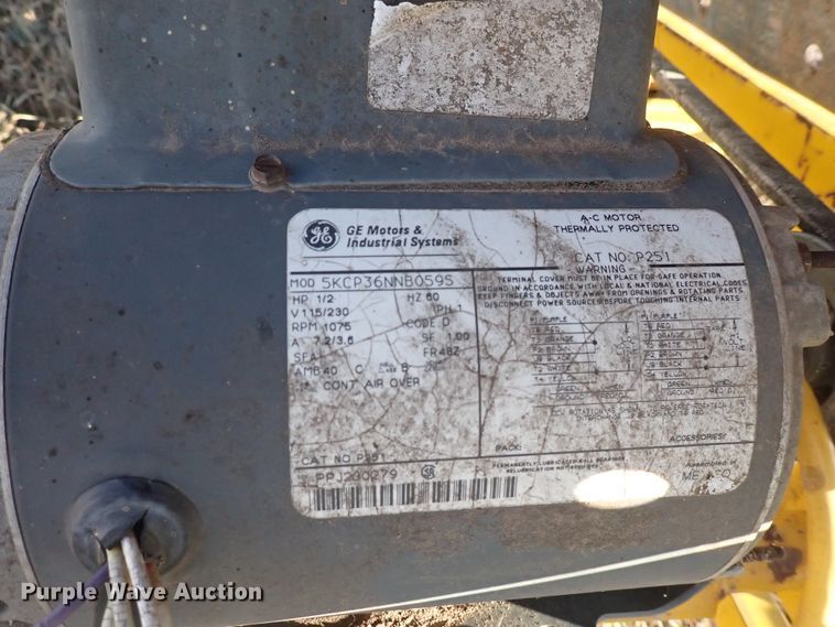 image for item DN2086 Hay bale elevator