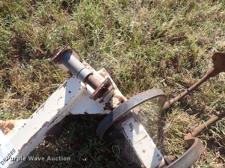 image for item DN2087 (2) field cultivators