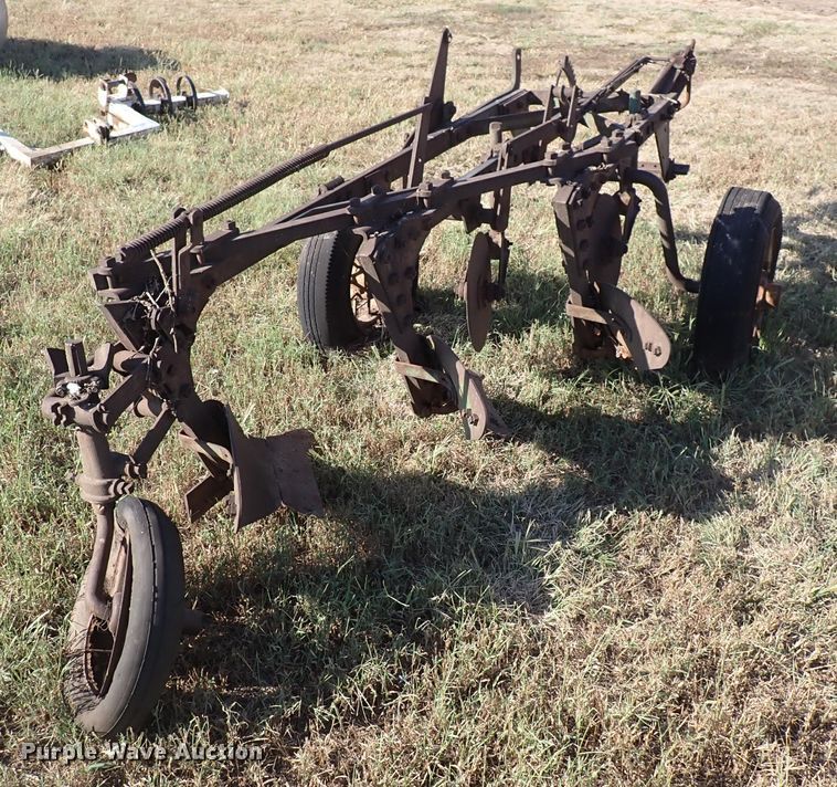 image for item DN2090 Three bottom plow