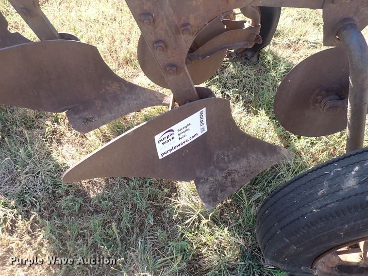 image for item DN2090 Three bottom plow