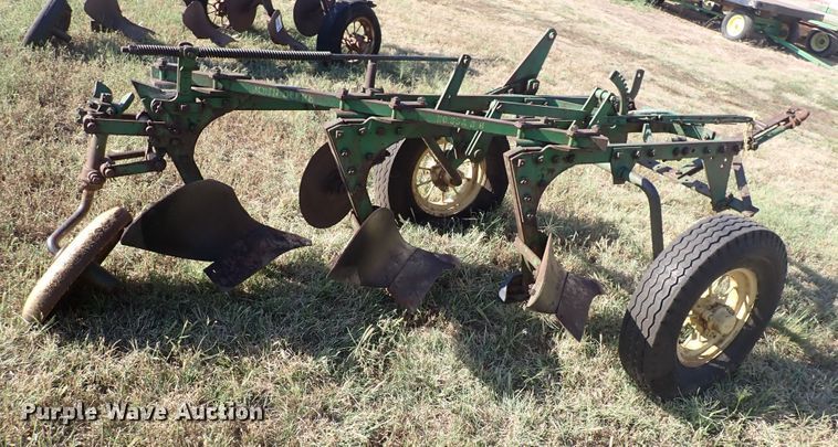 image for item DN2091 John Deere 55ABH  Three bottom plow