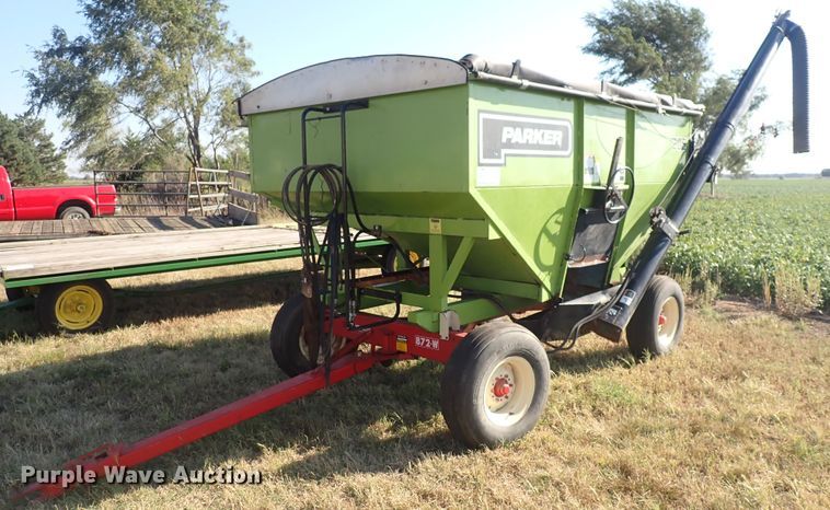 image for item DN2092 Parker 205  gravity wagon