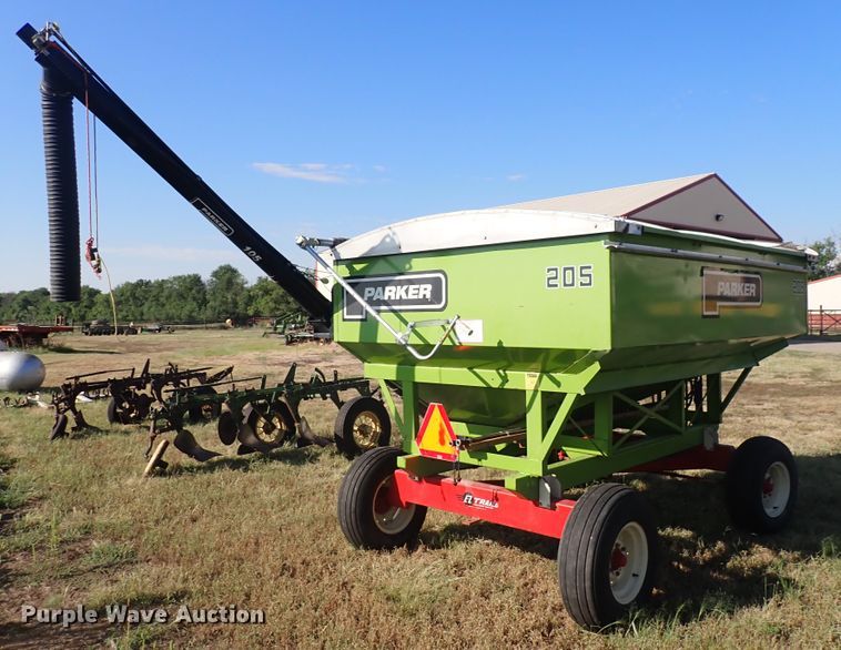 image for item DN2092 Parker 205  gravity wagon